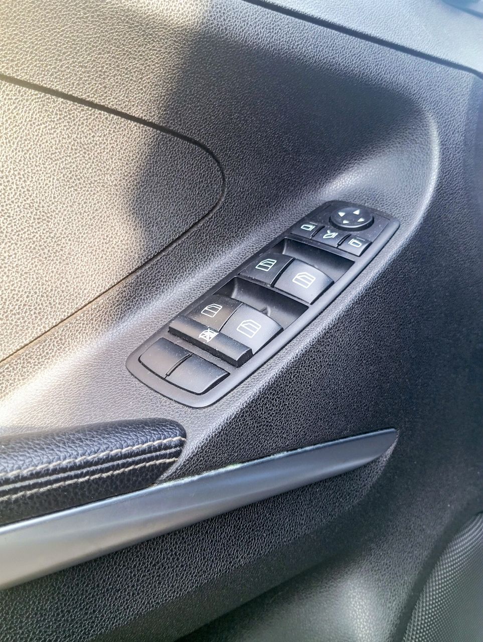 Mercedes-Benz M-Класс - фото 15