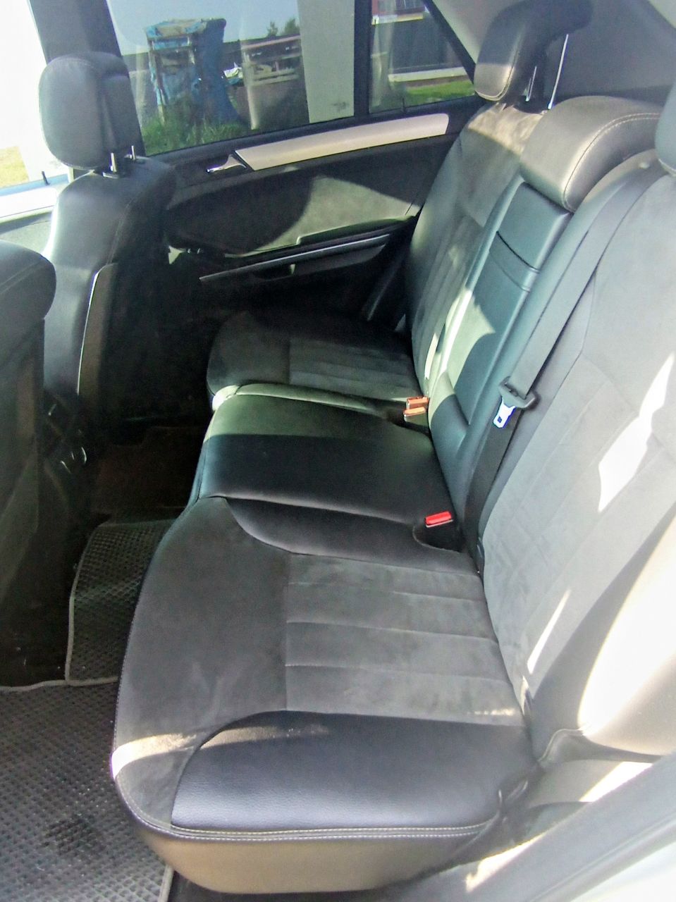 Mercedes-Benz M-Класс - фото 24