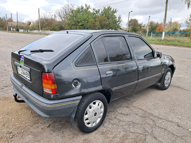 Opel Kadett - фото 3