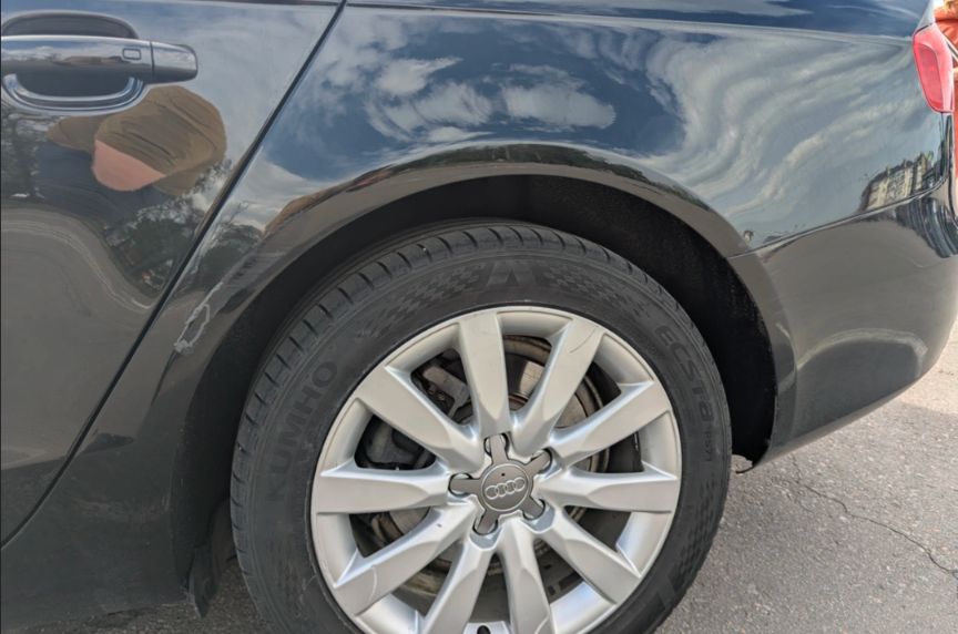 Audi A4 - фото 8