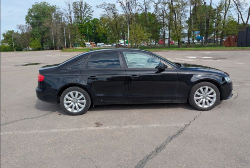 Audi A4 - фото 3