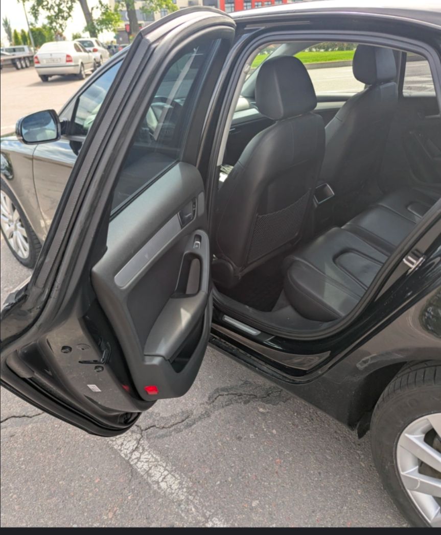 Audi A4 - фото 6
