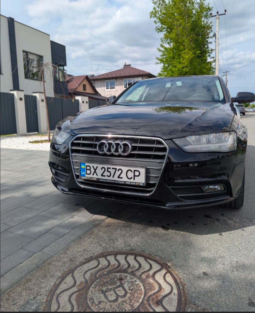 Audi A4 - фото 1