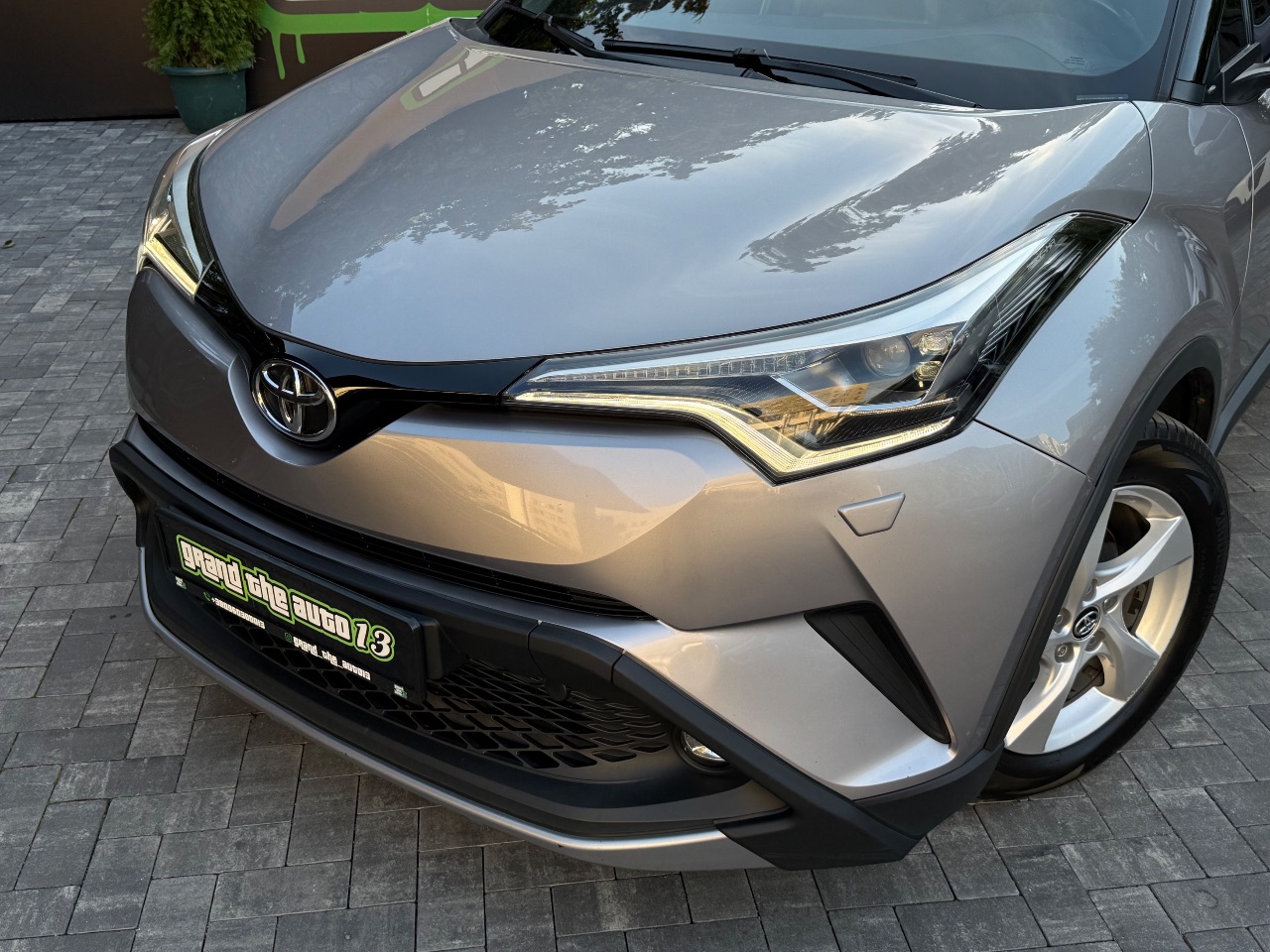 Toyota C-HR - фото 16
