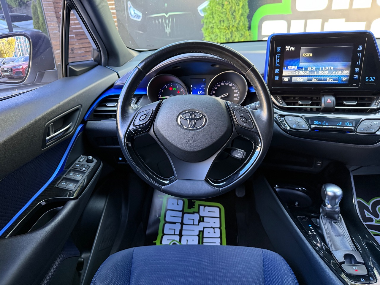 Toyota C-HR - фото 49