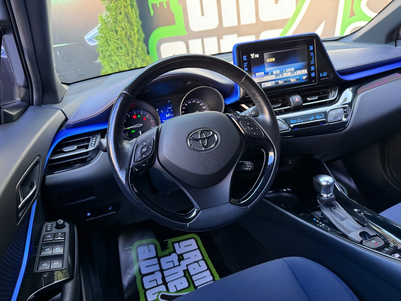 Toyota C-HR - фото 21
