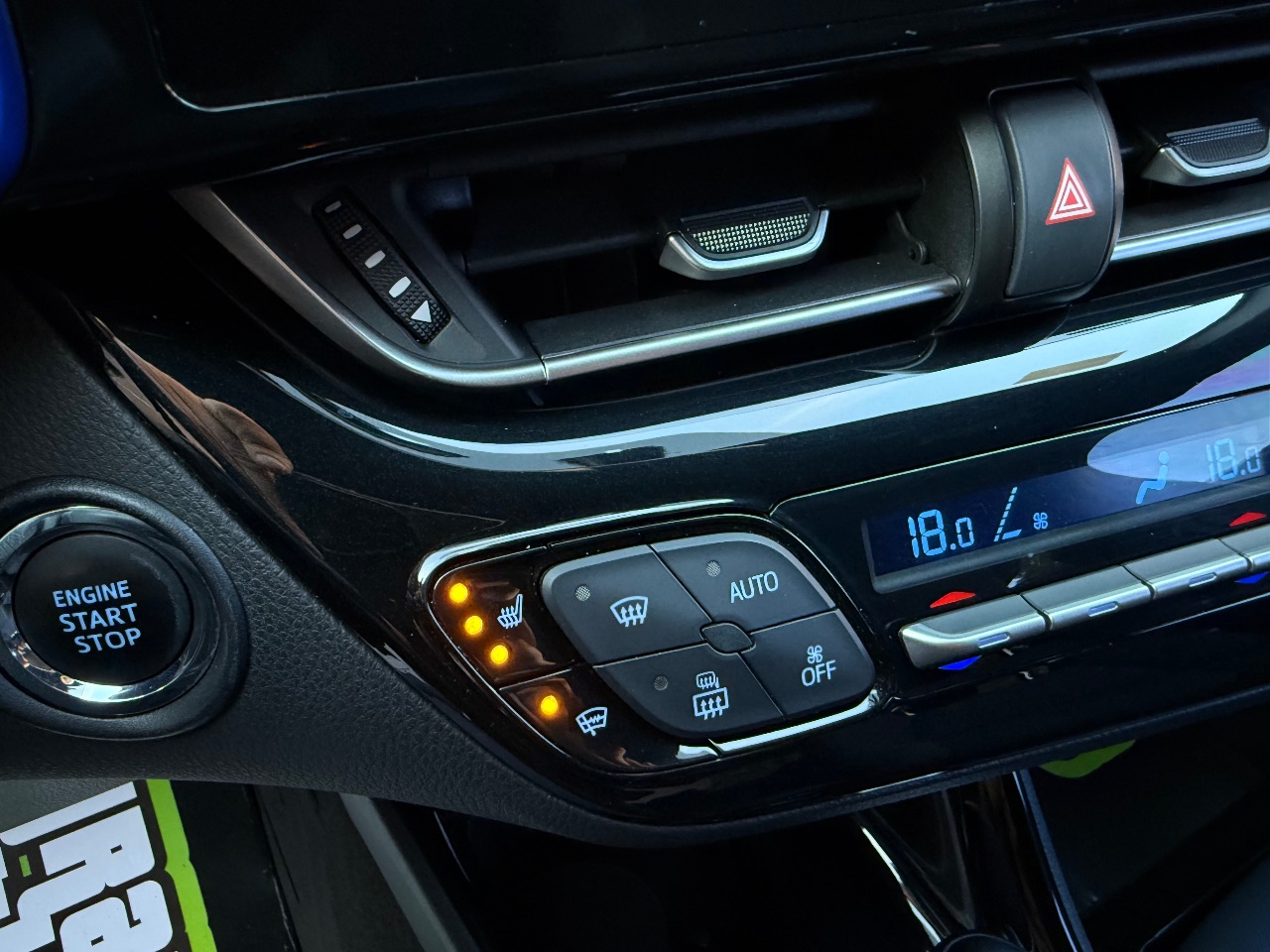 Toyota C-HR - фото 60