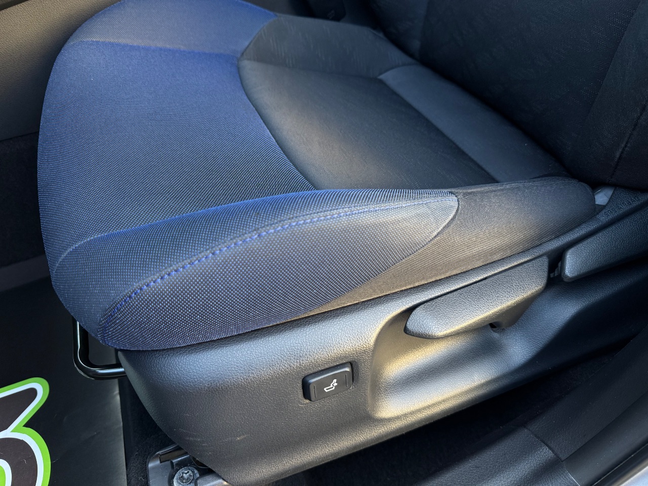 Toyota C-HR - фото 35