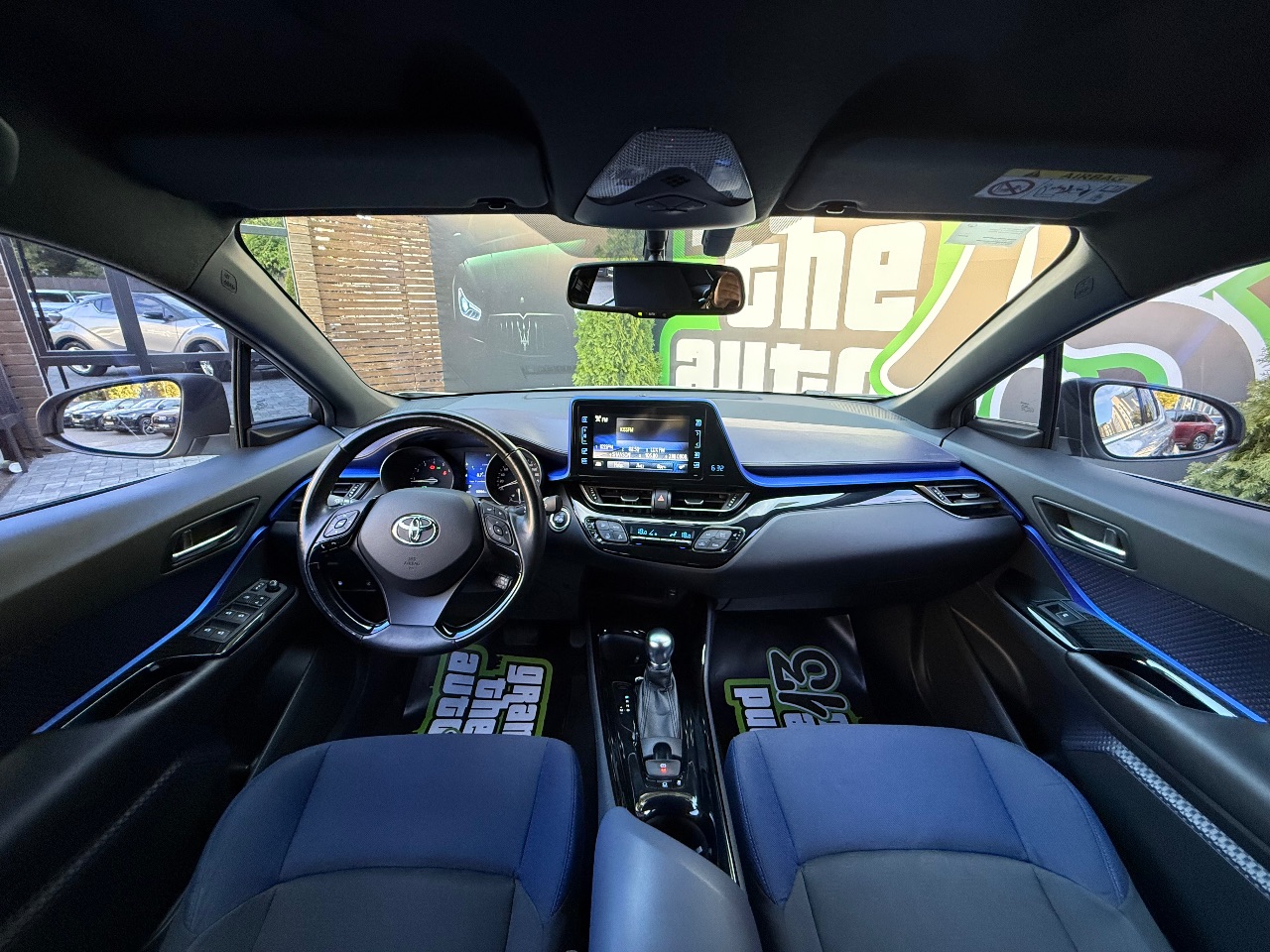 Toyota C-HR - фото 25