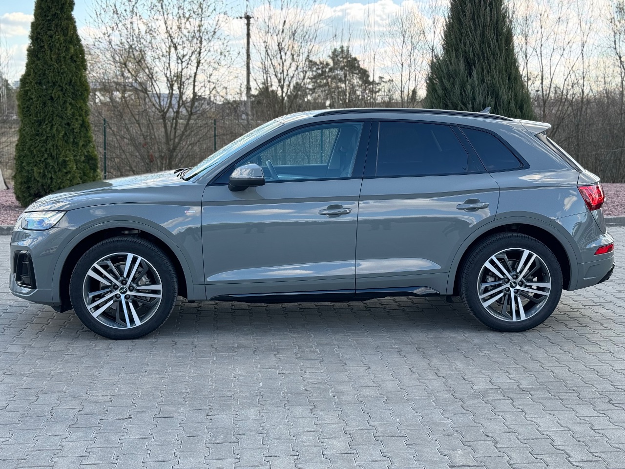 Audi Q5 - фото 6