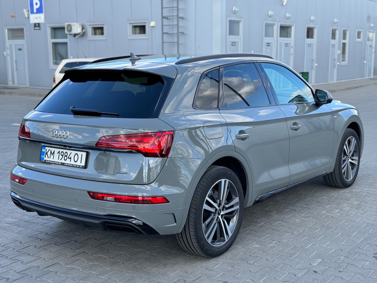 Audi Q5 - фото 3