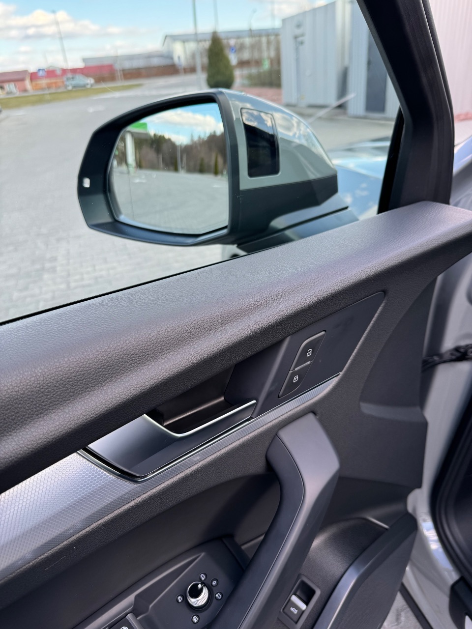 Audi Q5 - фото 11