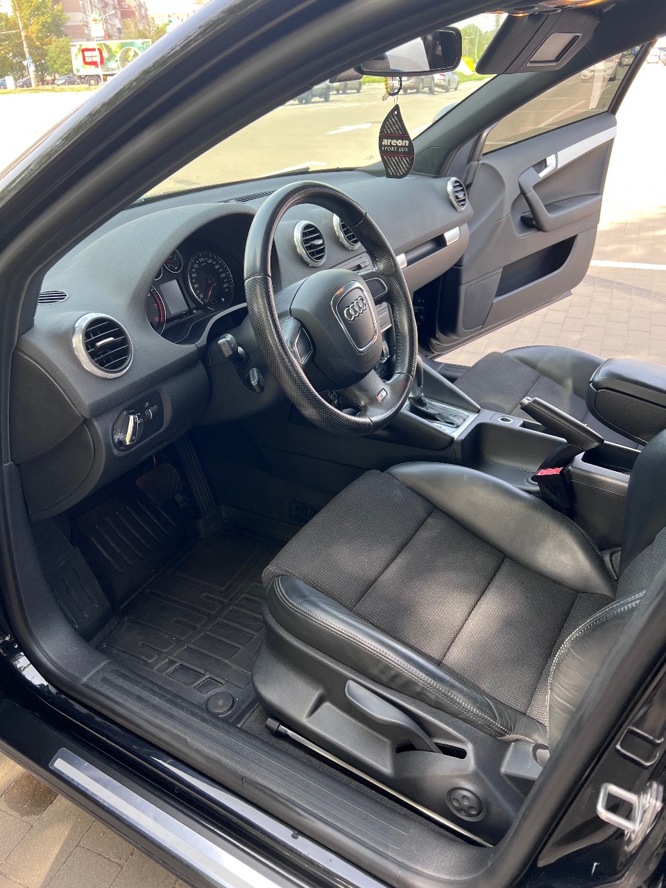 Audi A3 - фото 7