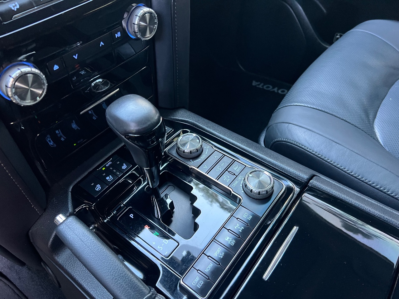 Toyota Land Cruiser - фото 48