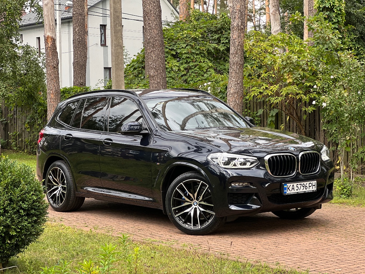 BMW X3 - фото 1