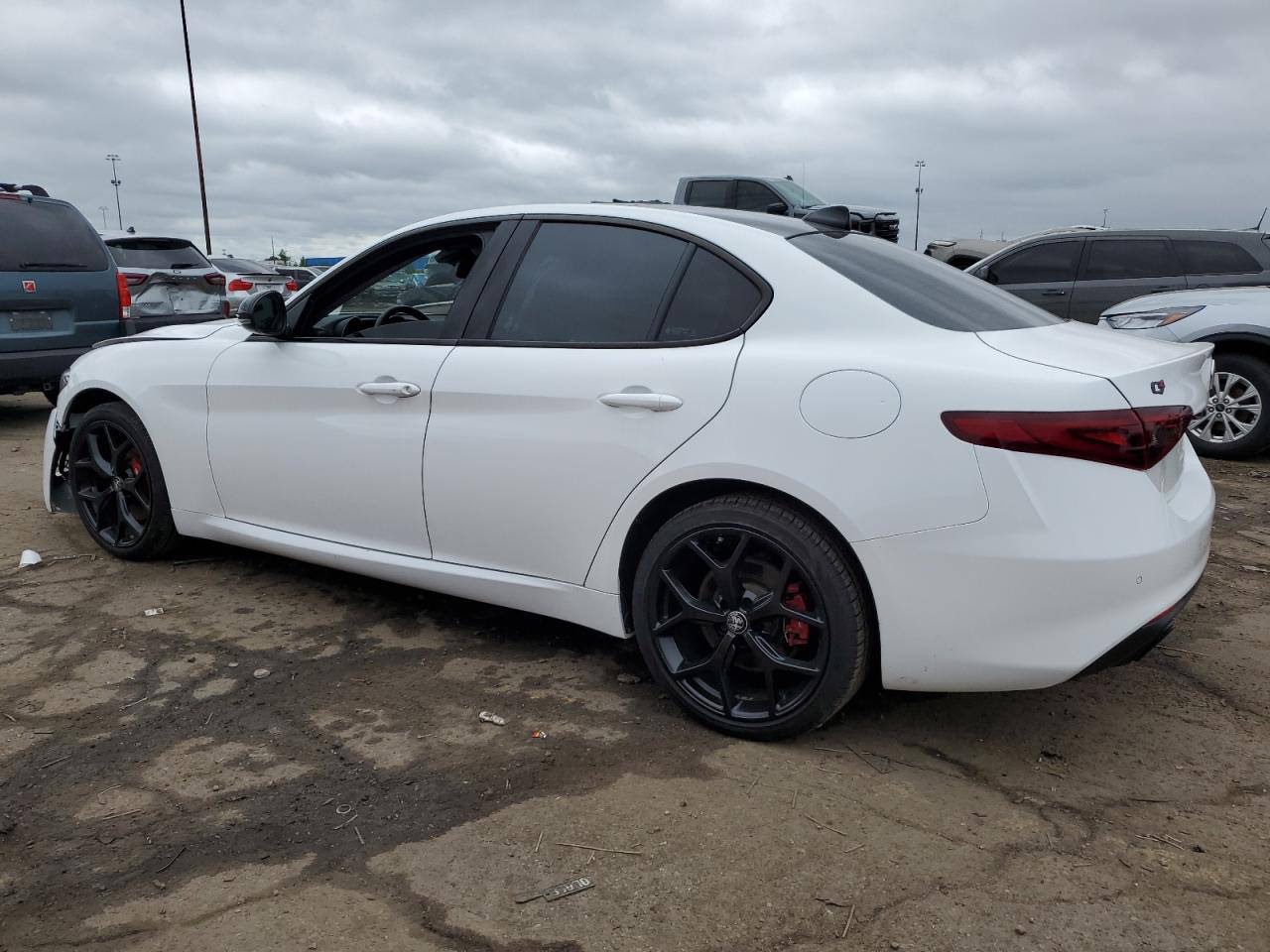 Alfa Romeo Giulia - фото 2