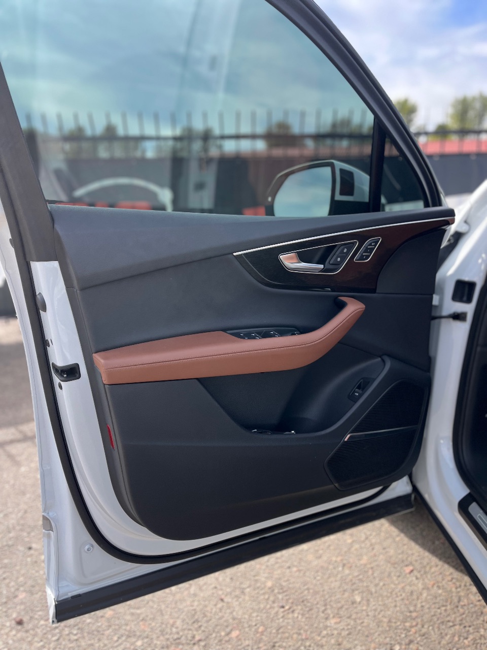 Audi Q7 - фото 6