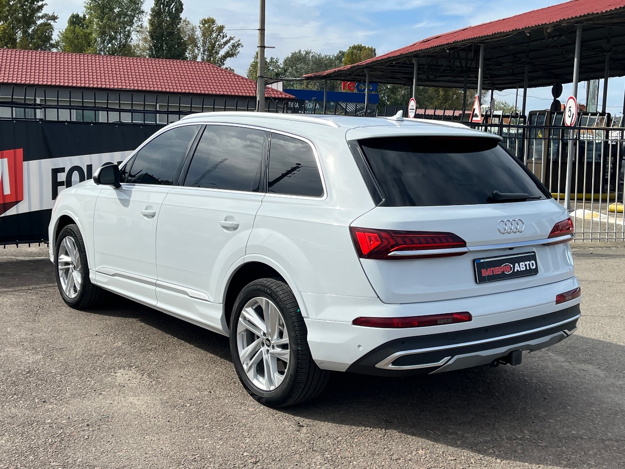 Audi Q7 - фото 13