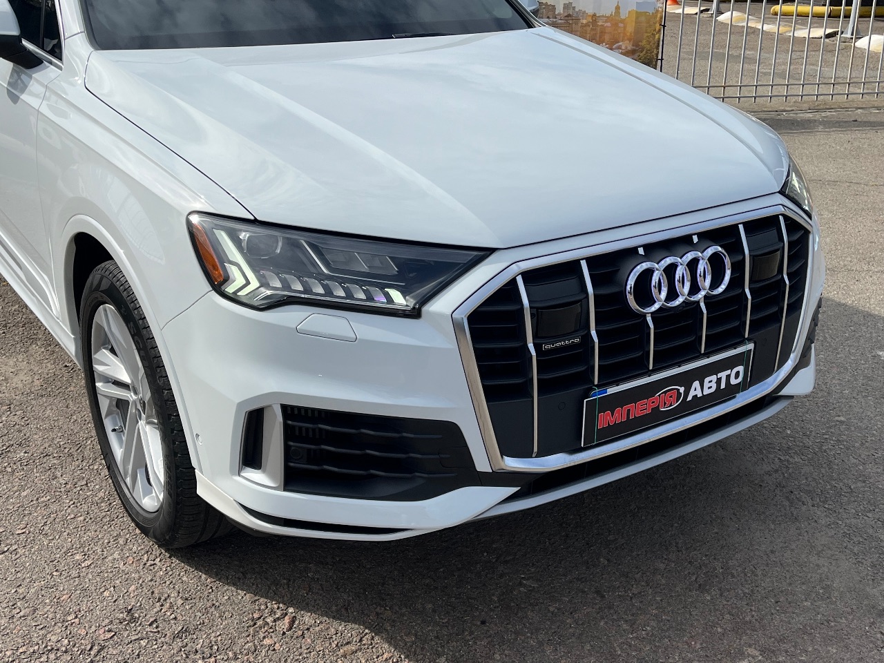 Audi Q7 - фото 5