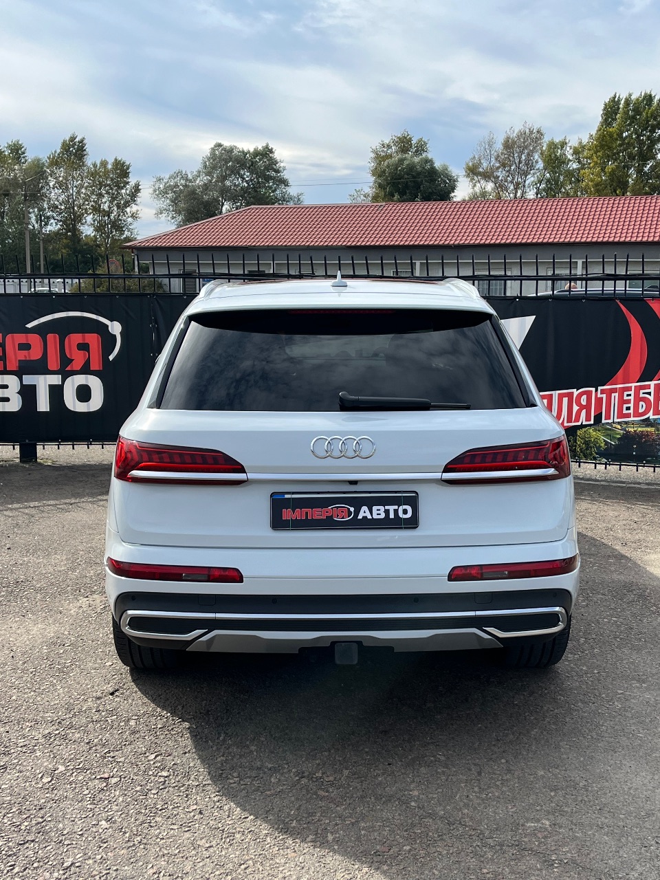 Audi Q7 - фото 12