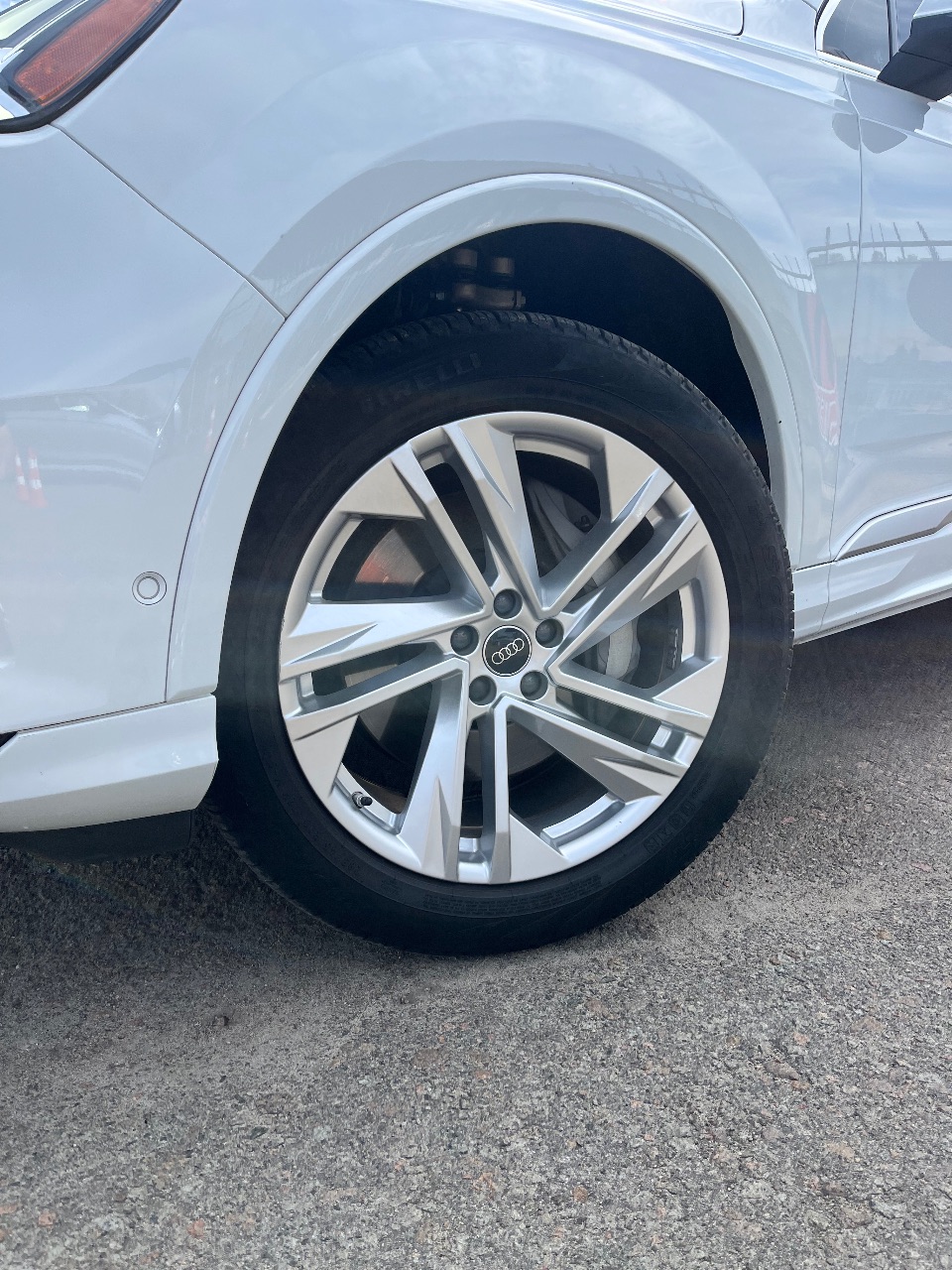 Audi Q7 - фото 2