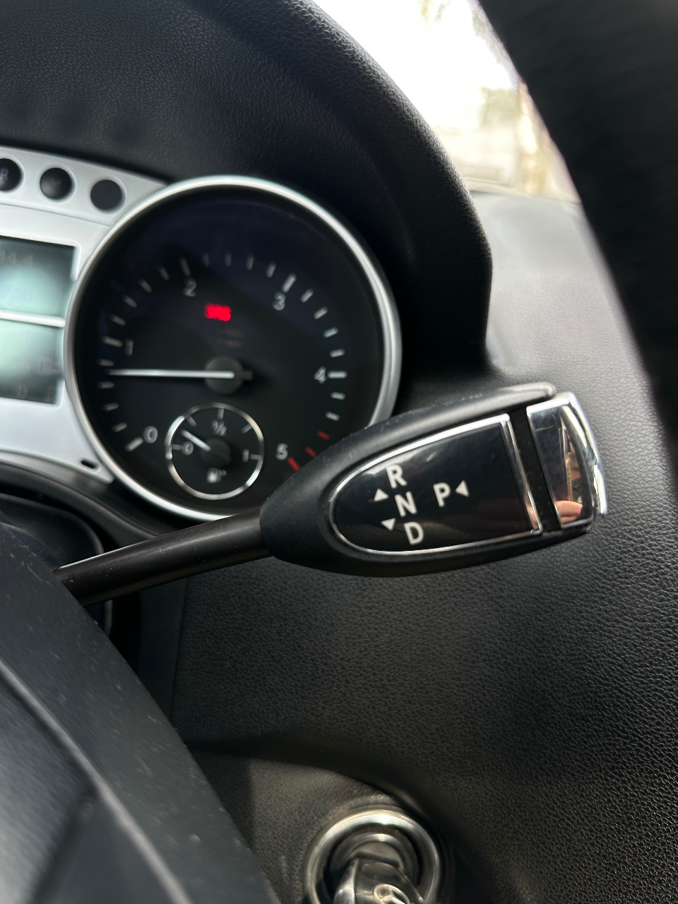 Mercedes-Benz M-Класс - фото 40