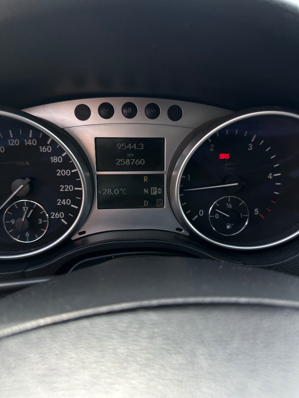 Mercedes-Benz M-Класс - фото 31