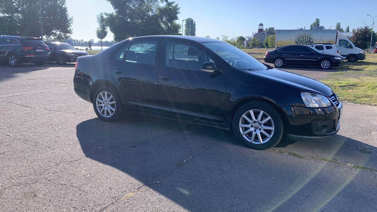 Volkswagen Jetta - фото 35