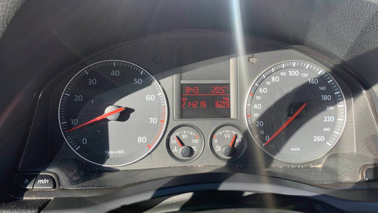 Volkswagen Jetta - фото 39