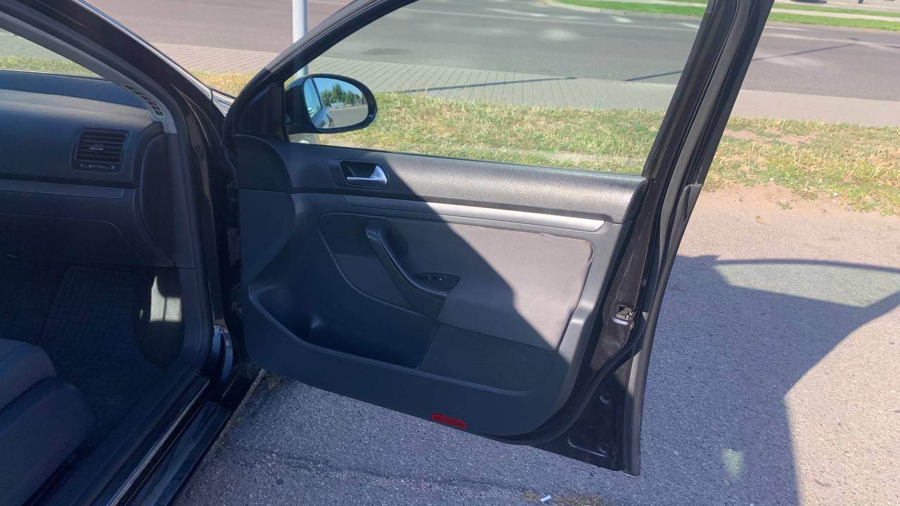 Volkswagen Jetta - фото 6