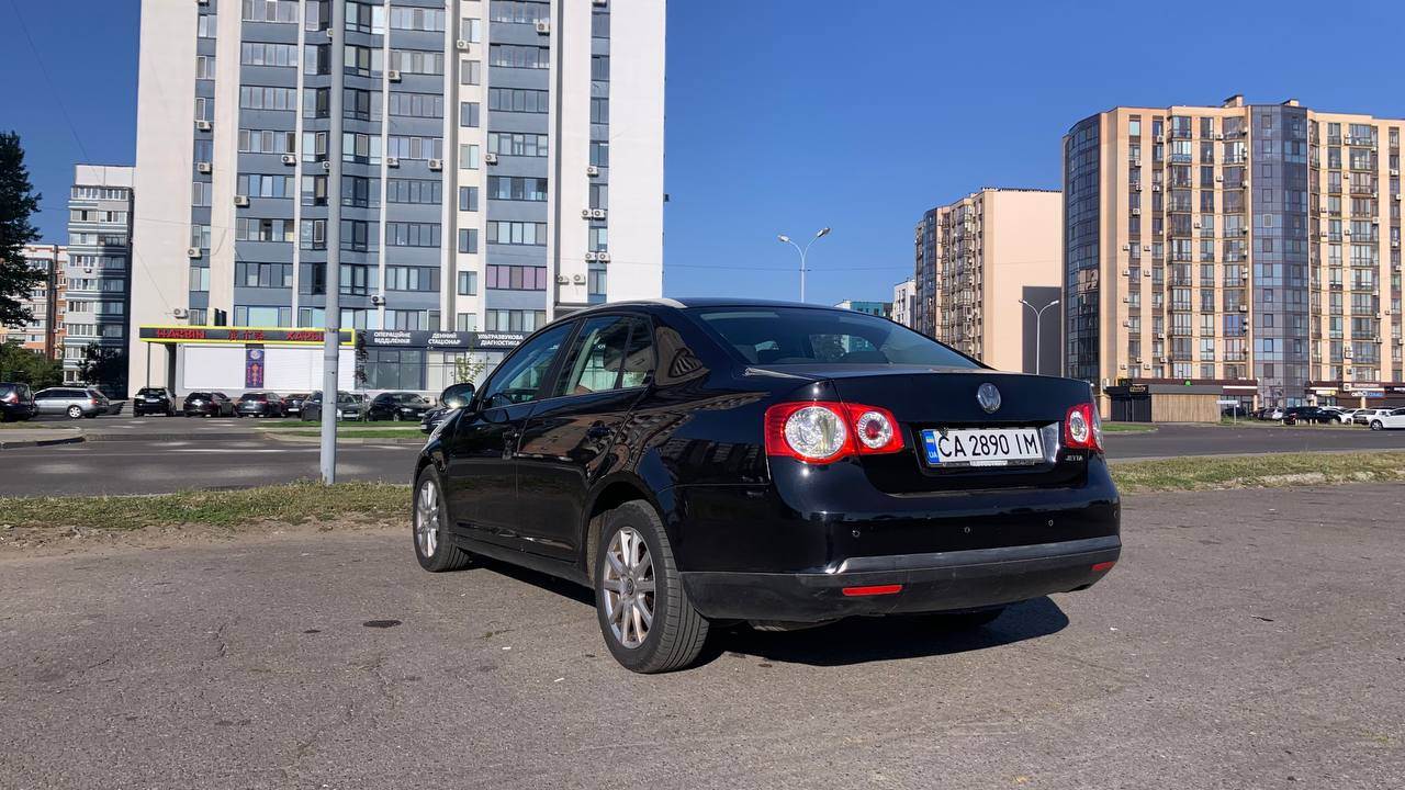 Volkswagen Jetta - фото 29
