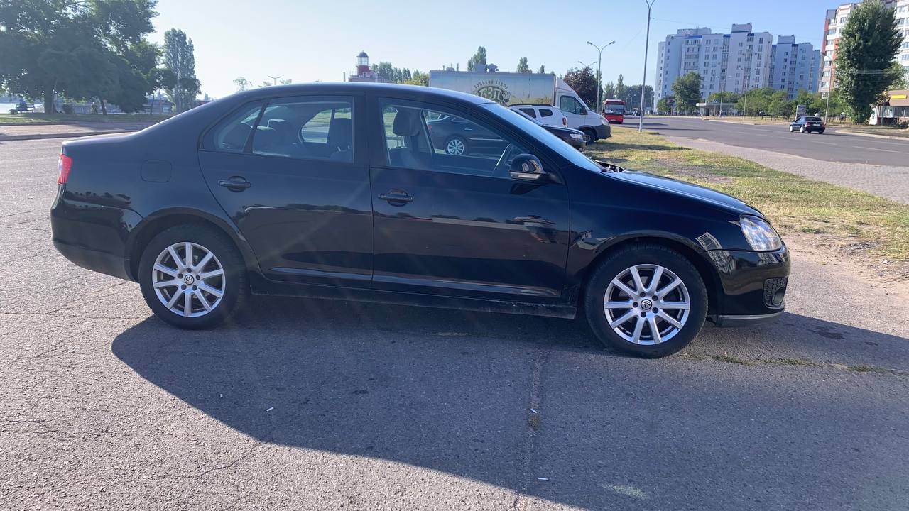 Volkswagen Jetta - фото 21