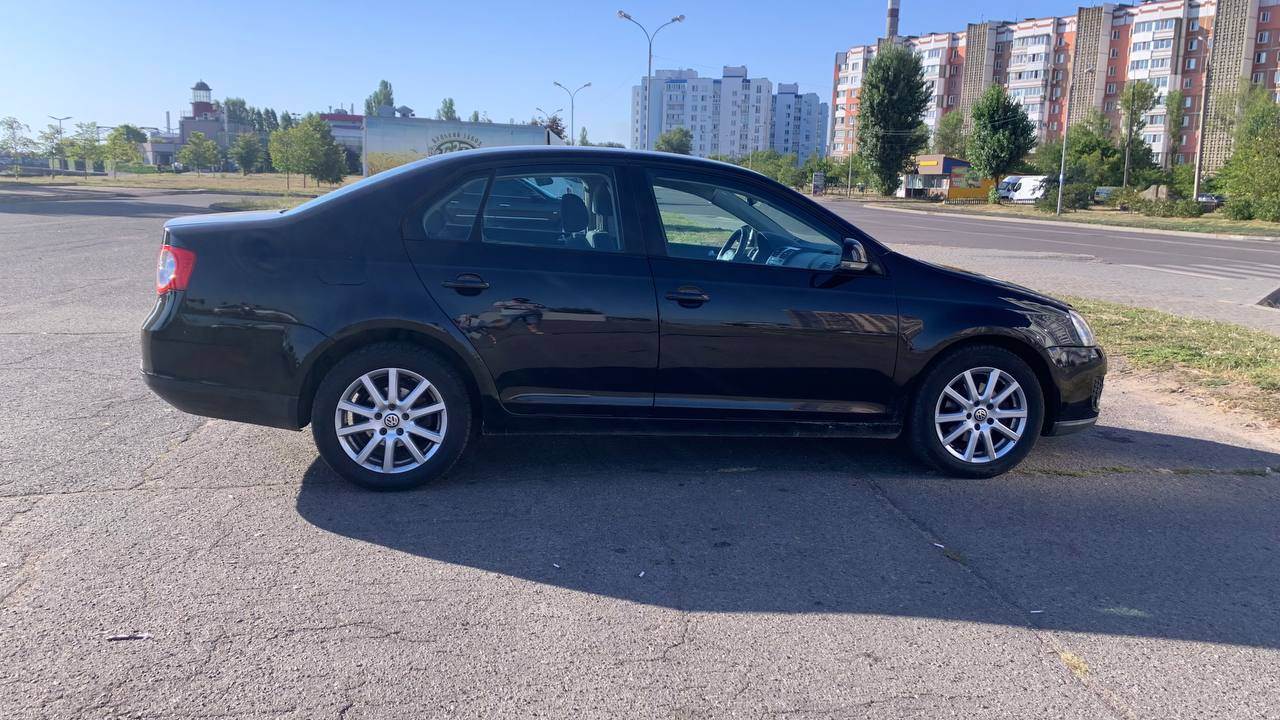 Volkswagen Jetta - фото 20