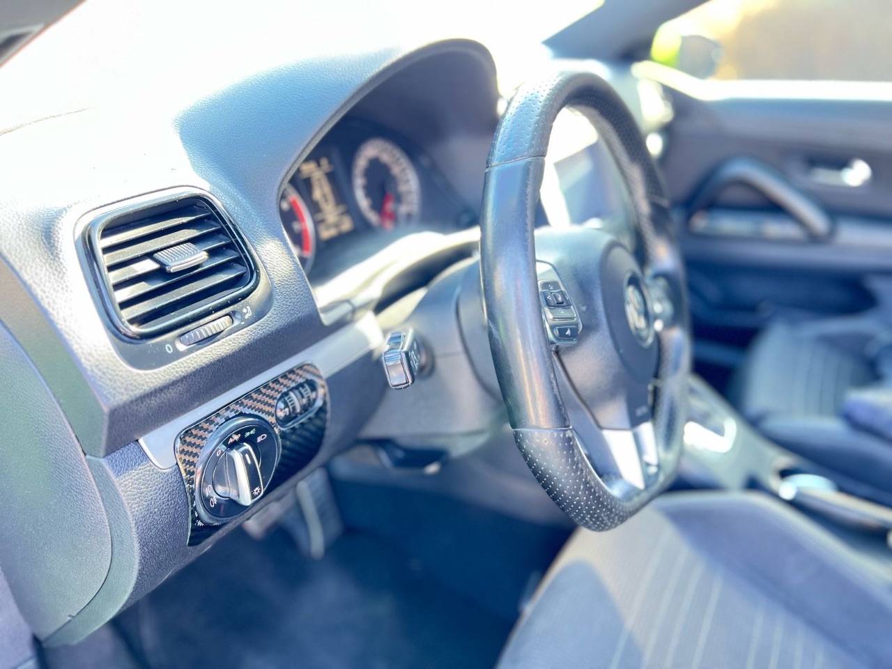 Volkswagen Scirocco - фото 9