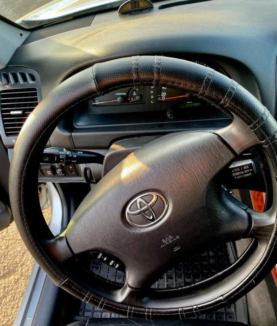 Toyota Camry - фото 6