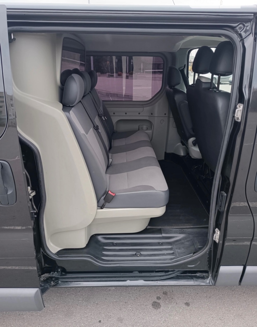Renault Trafic - фото 11