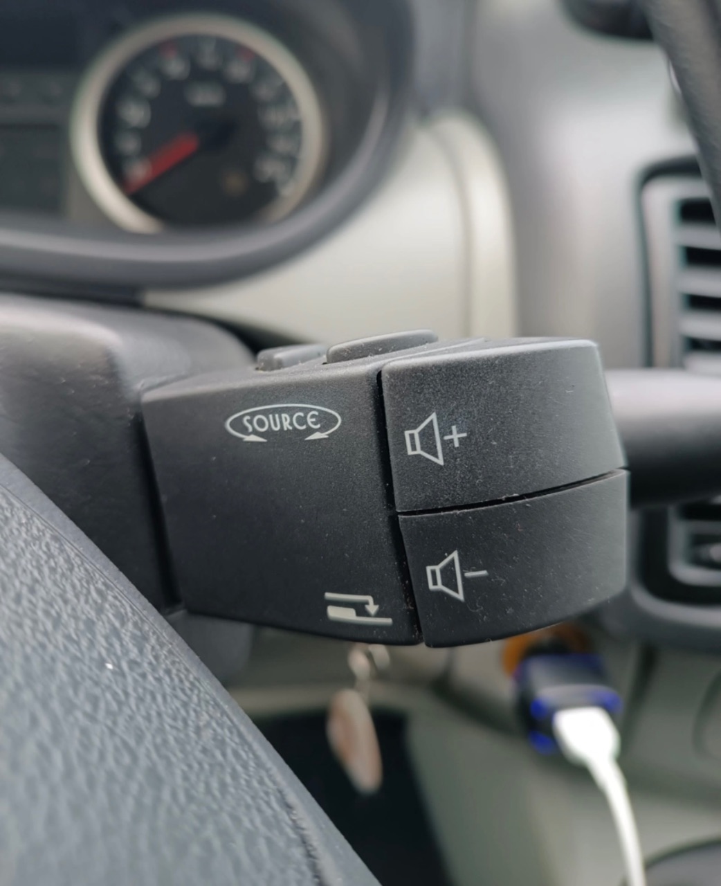 Renault Trafic - фото 20