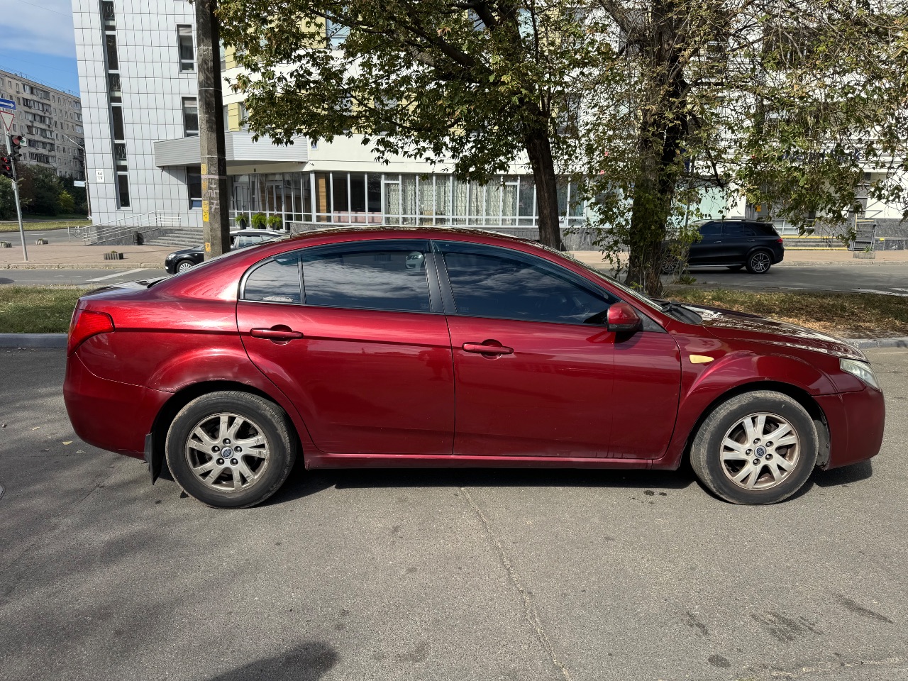 FAW Besturn B50 - фото 8