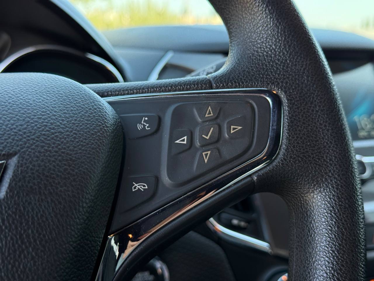 Chevrolet Cruze - фото 9