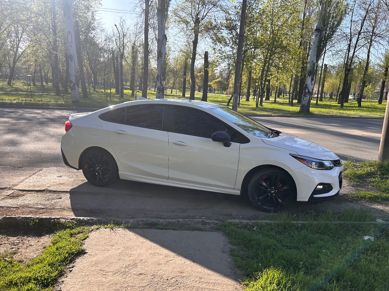 Chevrolet Cruze - фото 29