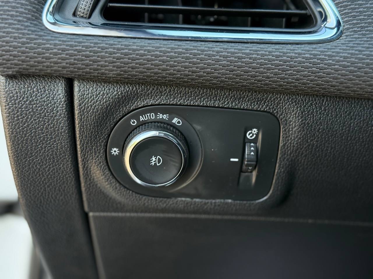 Chevrolet Cruze - фото 7