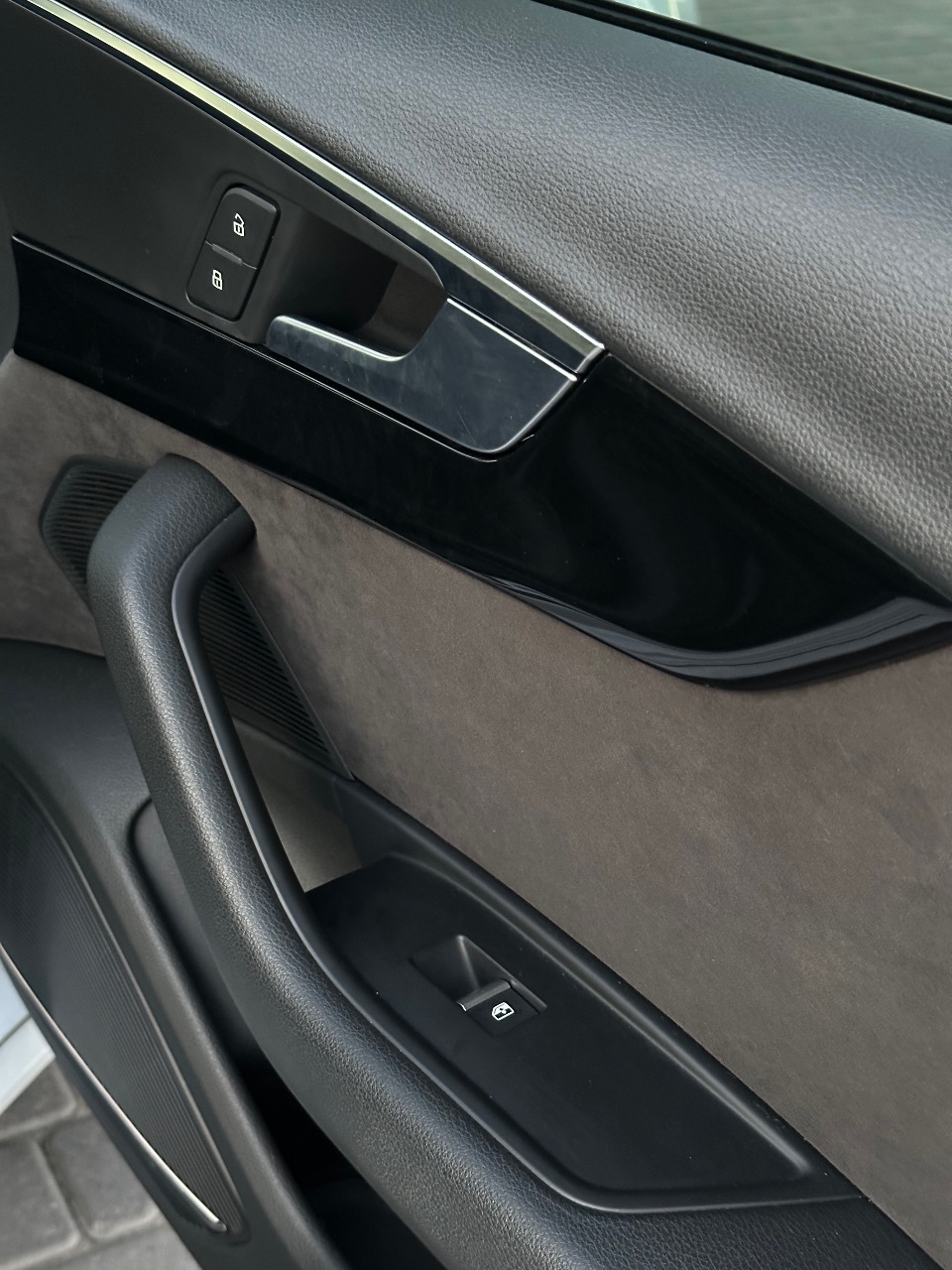 Audi A4 - фото 19