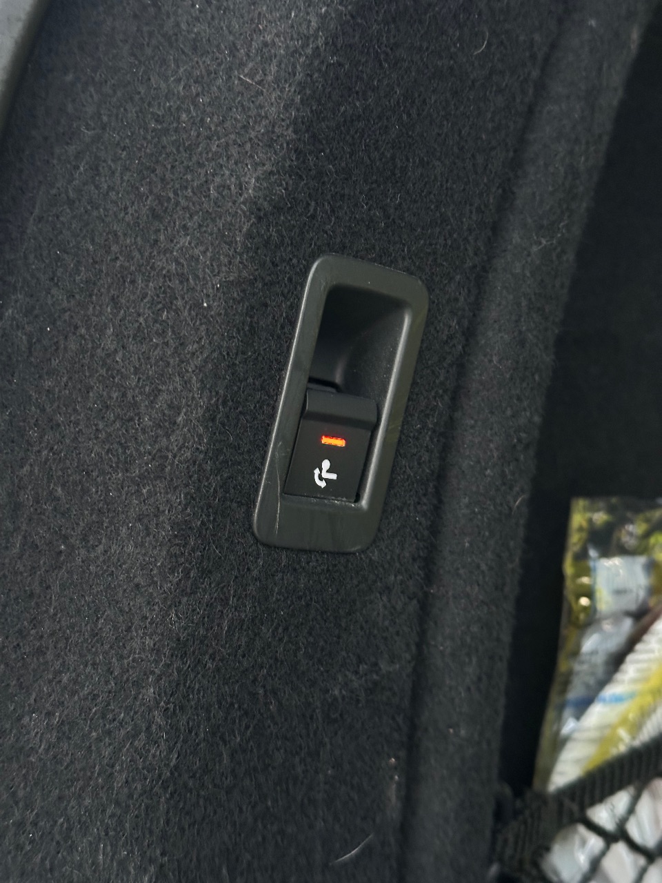 Audi A4 - фото 14