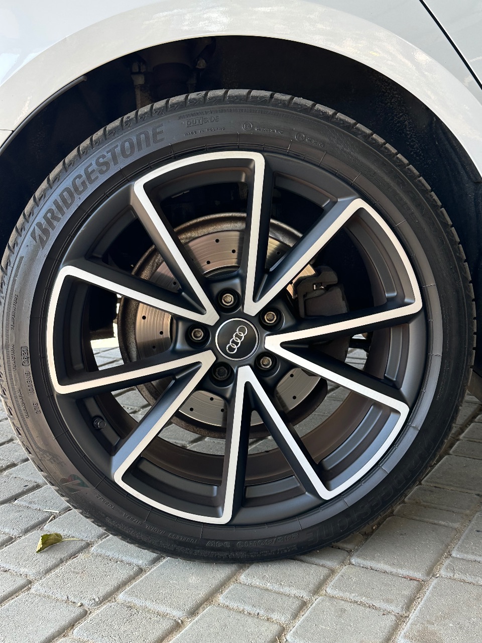 Audi A4 - фото 37