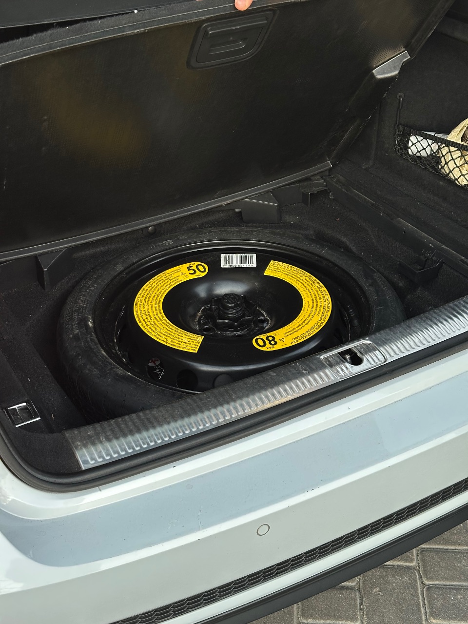 Audi A4 - фото 16