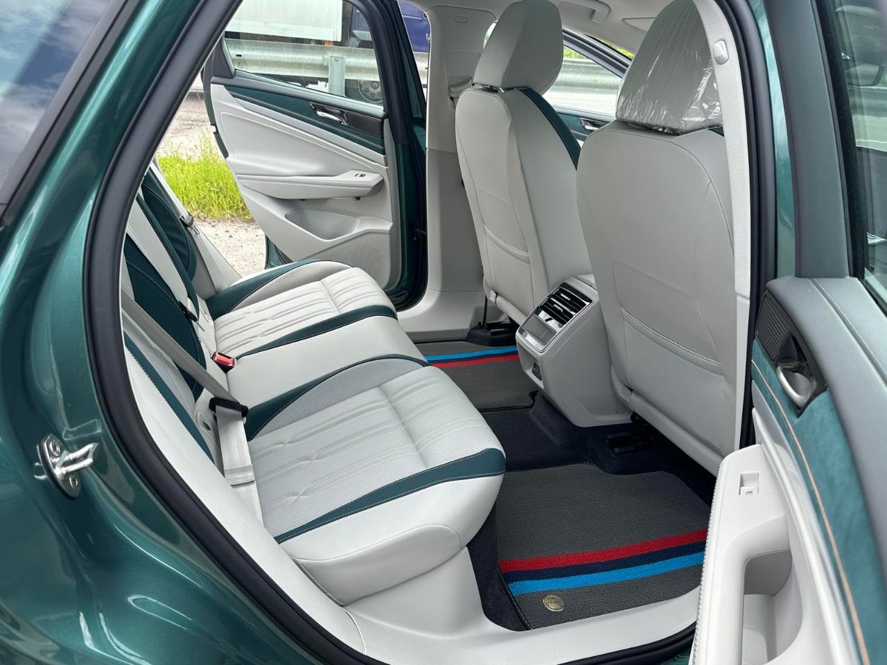 Volkswagen ID.7 - фото 7