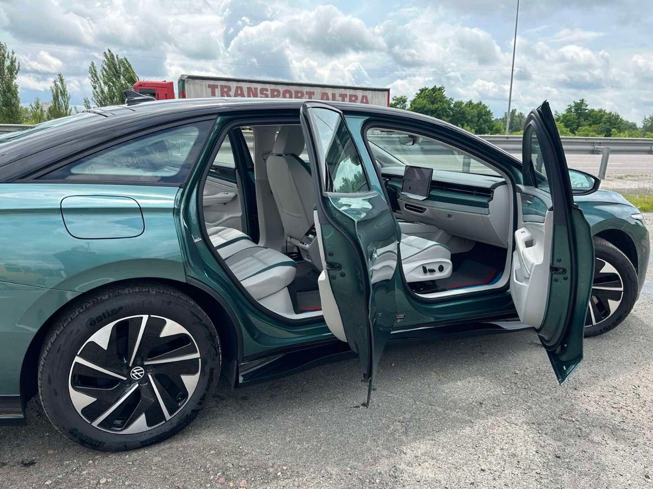 Volkswagen ID.7 - фото 4