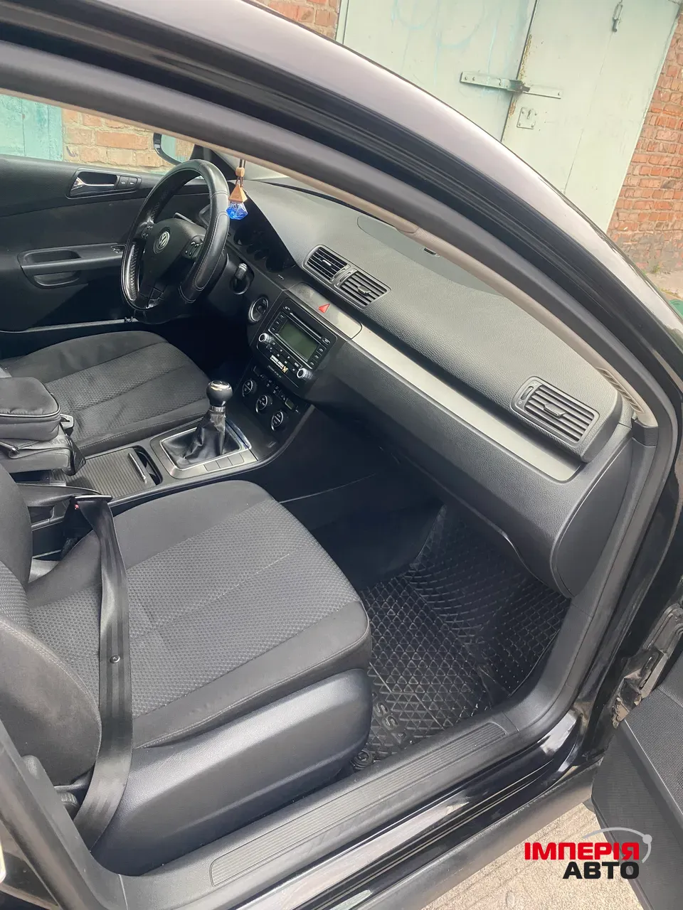 Volkswagen Passat - фото 6