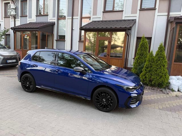 Volkswagen Golf - зображення 1