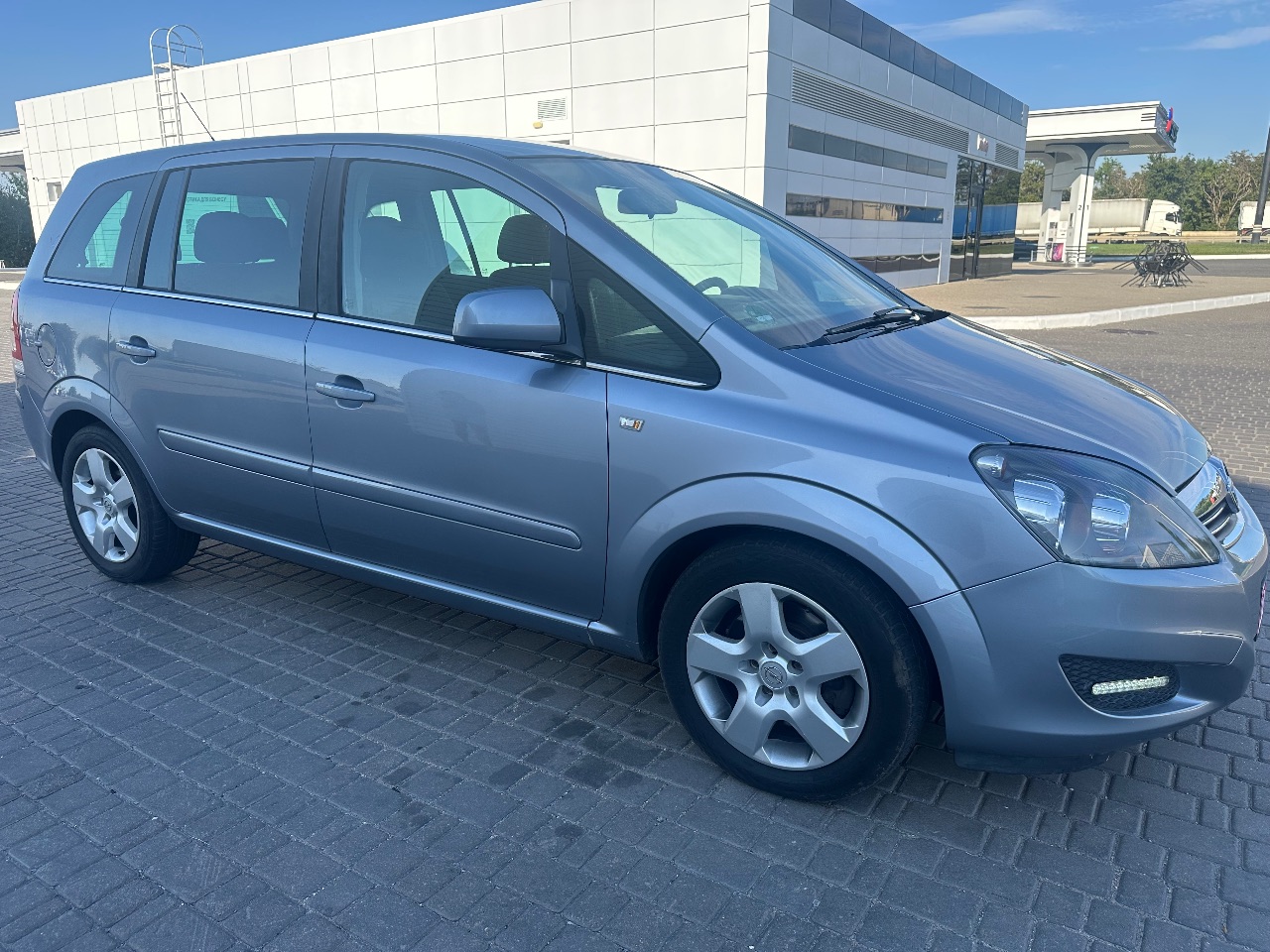 Opel Zafira - фото 7